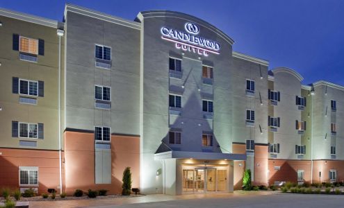 Candlewood Suites Kansas City Airport