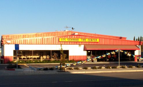 Les Schwab Tire Center