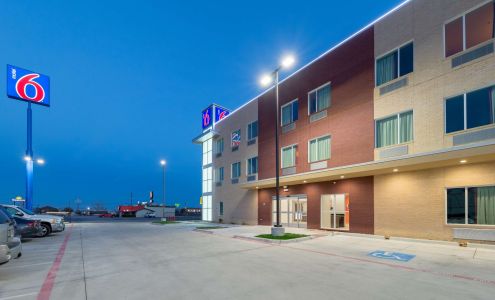 Motel 6 Fort Worth, TX - North - Saginaw