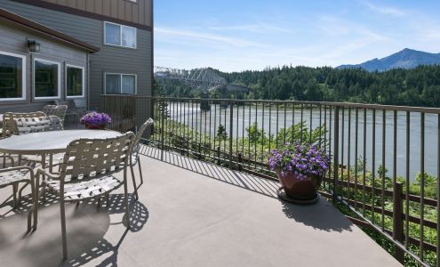 Best Western Plus Columbia River Inn