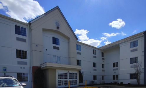 Candlewood Suites Richmond-South, an IHG Hotel