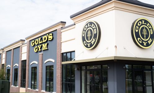 Gold's Gym Westchester Commons