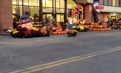 Hy-Vee Grocery Store