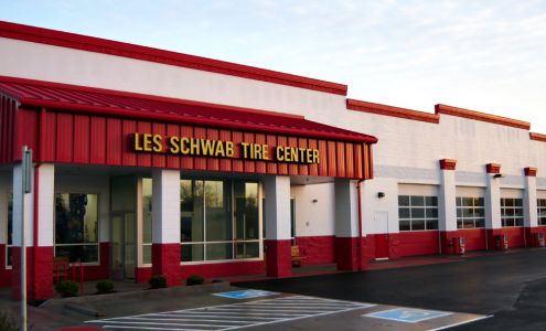 Les Schwab Tire Center