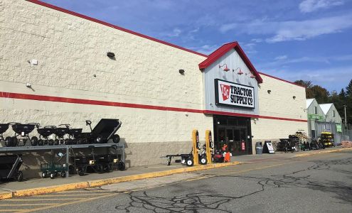 Tractor Supply Ellsworth