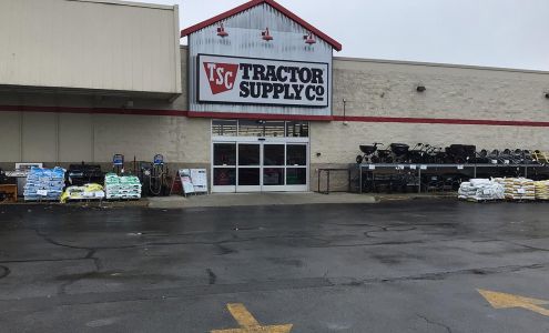 Tractor Supply Kenton