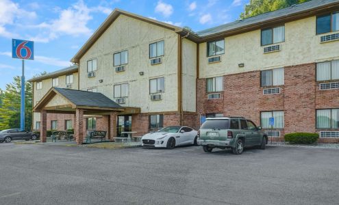 Motel 6 Morehead, KY