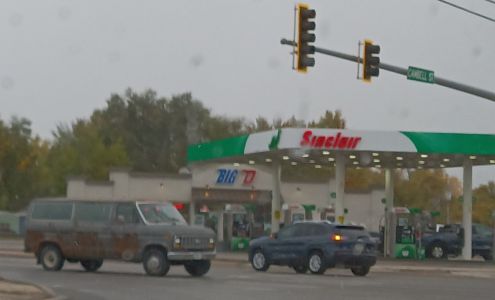 Sinclair Gas Station