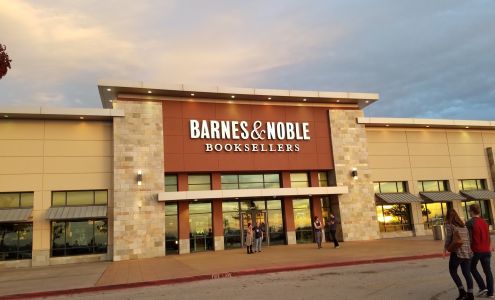 Barnes & Noble