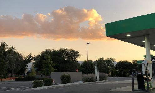 Sinclair Gas Station