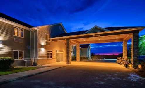 Crandon Inn & Suites