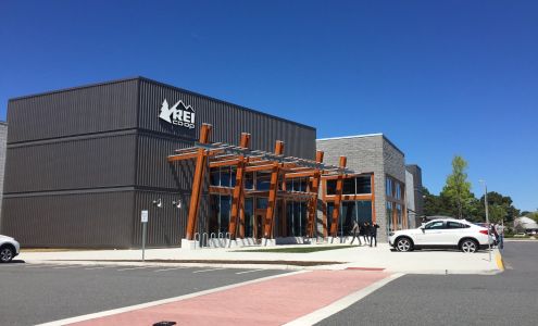 REI Virginia Beach