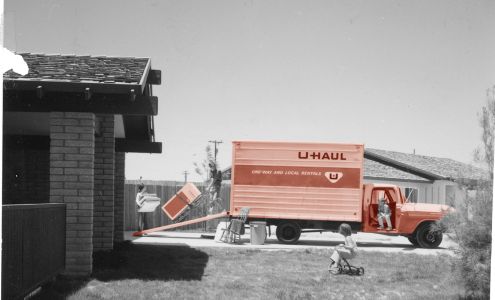 U-Haul Neighborhood Dealer