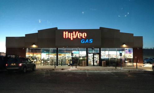 Hy-Vee Grocery Store