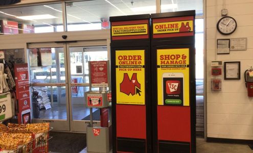 Tractor Supply Springhill