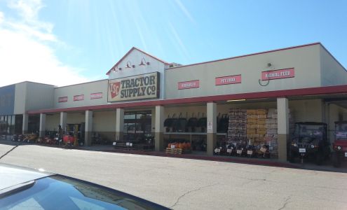 Tractor Supply Hamilton