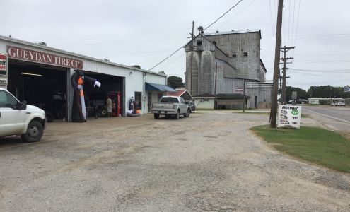 U-Haul Neighborhood Dealer