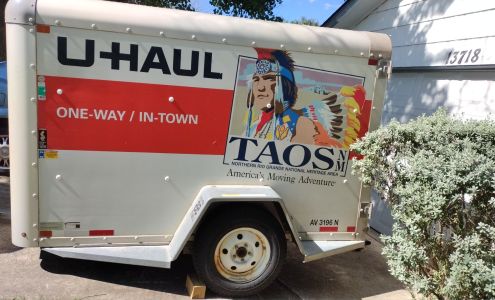 U-Haul Neighborhood Dealer