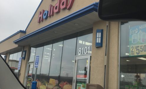 Holiday Stationstores