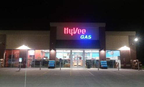 Hy-Vee Grocery Store