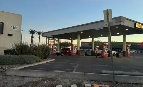 Vons Fuel Station