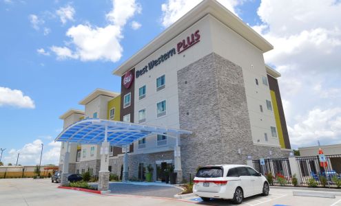 Best Western Plus Pasadena Inn & Suites