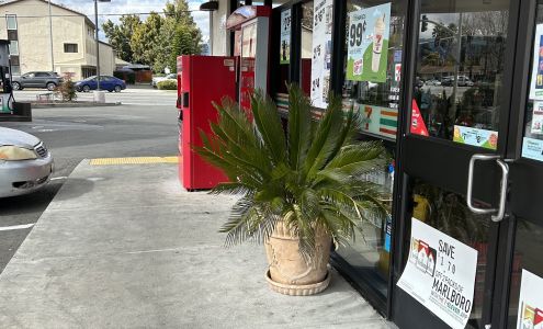 7 Eleven Gas station