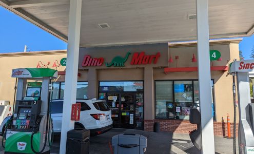 Sinclair Gas Station Willits