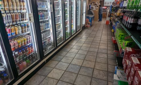 Dara's Corner Market Manhattan