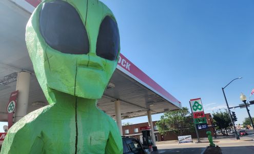 Diamond Shamrock Roswell