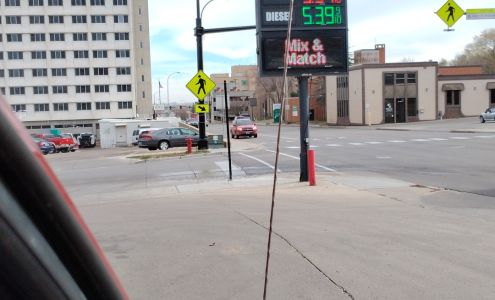 M & H Gas Station Minot