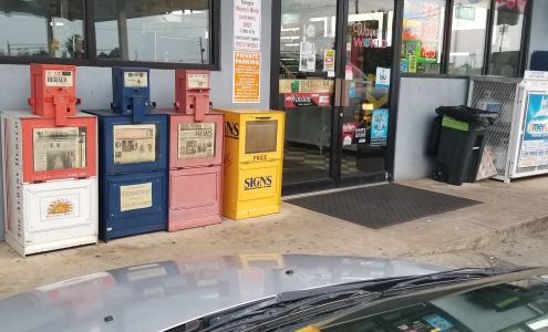 Wayne's World FULL Service Gas Station