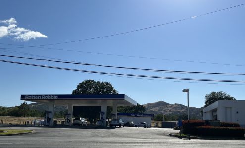 Rotten Robbie Lakeport