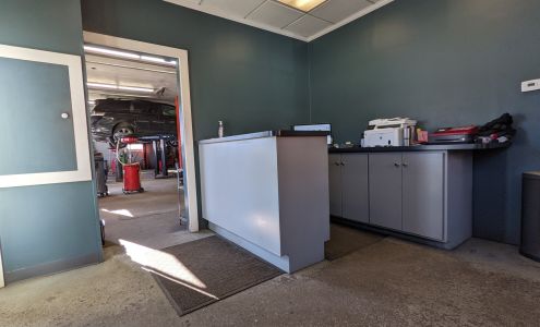 Leroy's Auto Service