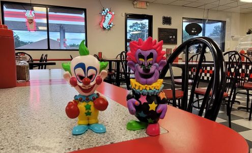 May's Corner Bolivar