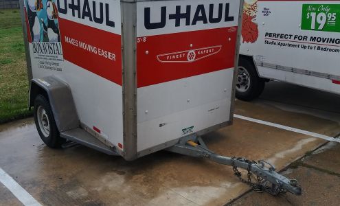 646 Food Mart and Uhaul Dealer