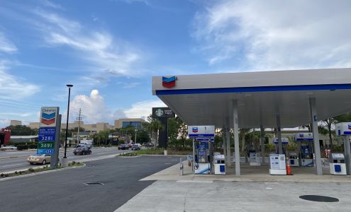 Oaks Mall Chevron