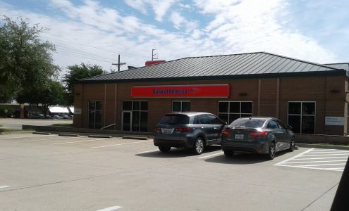 Bank of America (with Drive-thru ATM)