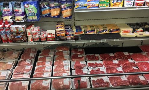 Fargo's Family Market