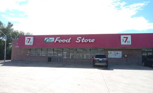 7 2 11 FOOD STORE Fort Defiance
