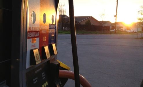 Double EE Liquor Mart Hamilton City