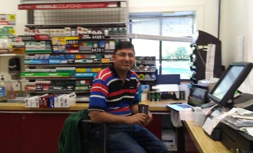 BROWN'S MARKET Esmont