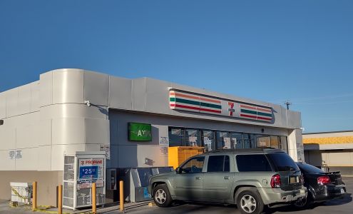 7-Eleven Gasoline Station