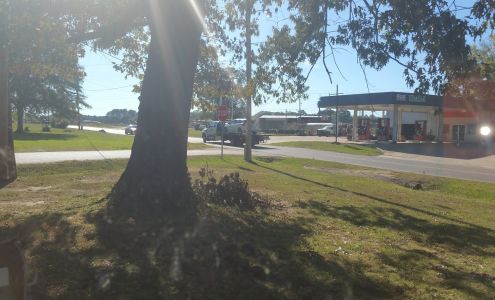 Perry's Service Center Warren