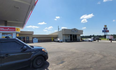 Eagles' Truck Stop: Fuel/Restaurant/Casino