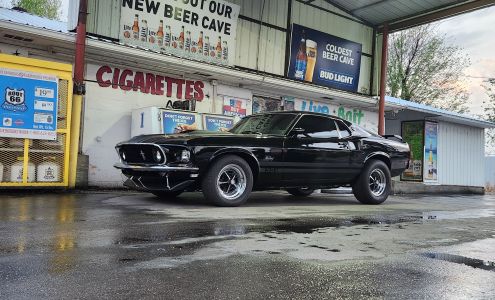 Mike's Corner Market Choctaw