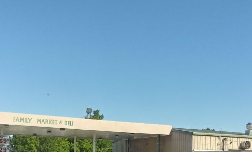 FAMILY MARKET AND DELI Crowder