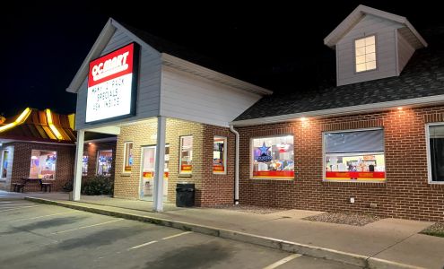 Q C Mart 16 Le Claire