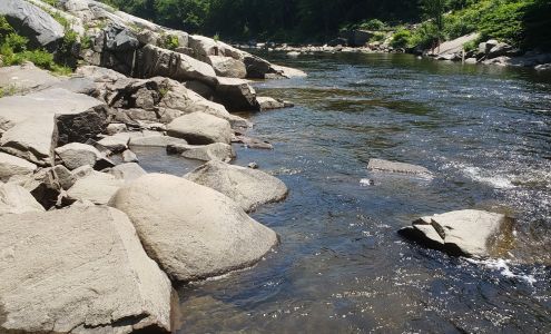 Mobil Shelburne Falls
