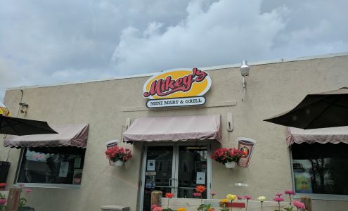 Mikey's mini mart & grill Atlanta